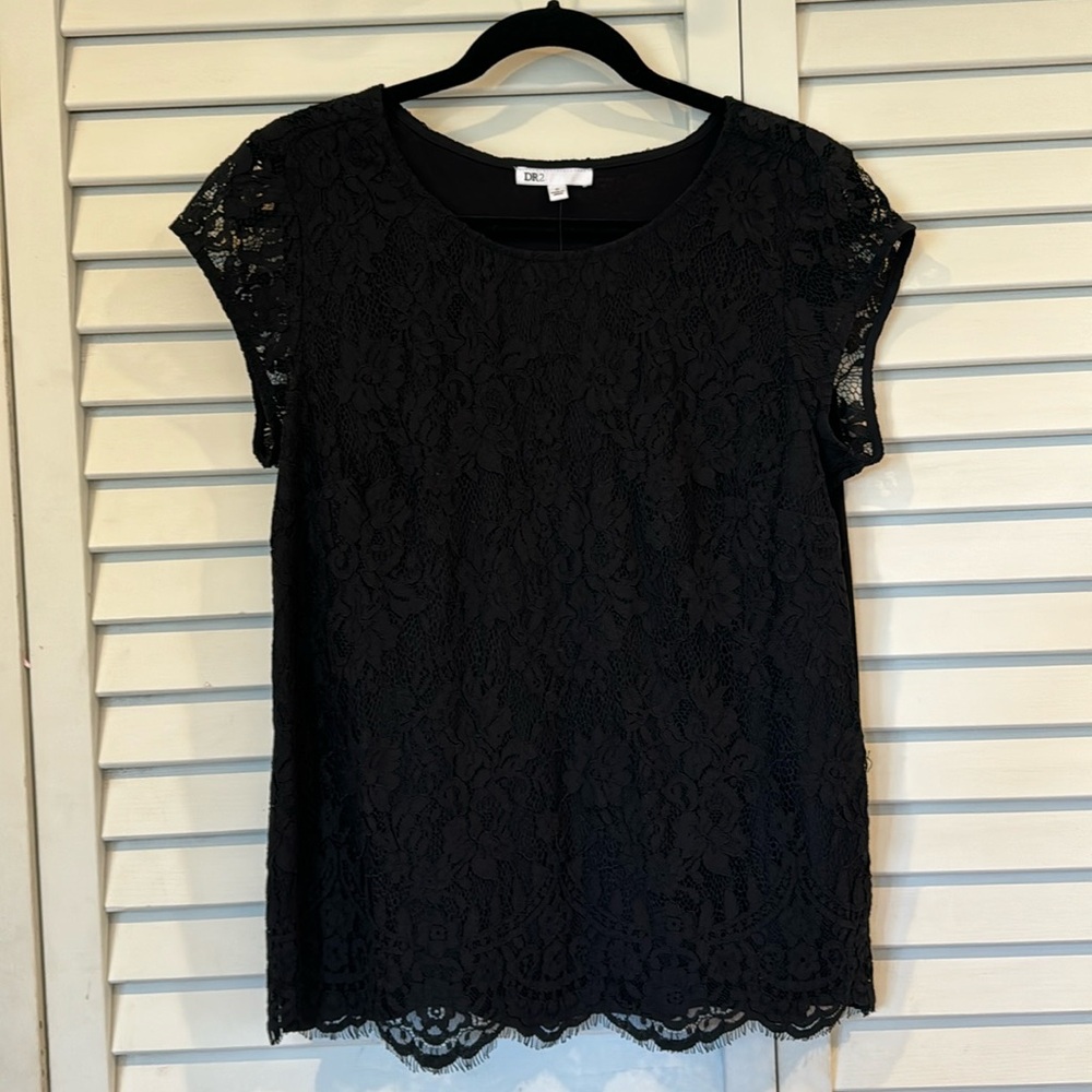 NWT DR2 Black Lace Top